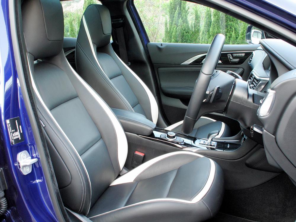 不一樣的演繹 Infiniti Q30 2.0t Sport AWD