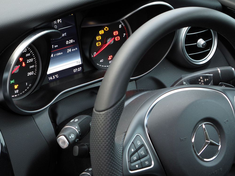 不温不火 Mercedes-Benz C 250 Coupé