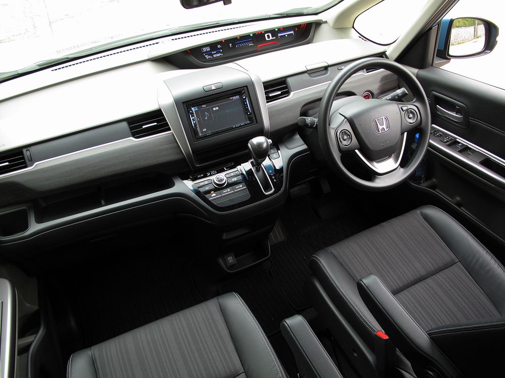 中庸多一啲 Honda Freed