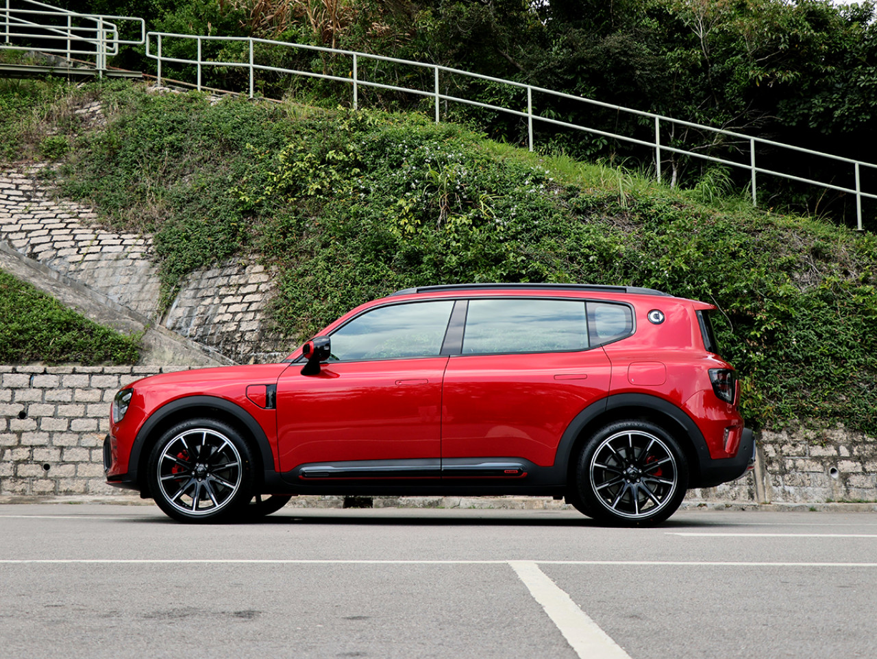 以多功能刺激購買慾 Smart #5 Brabus