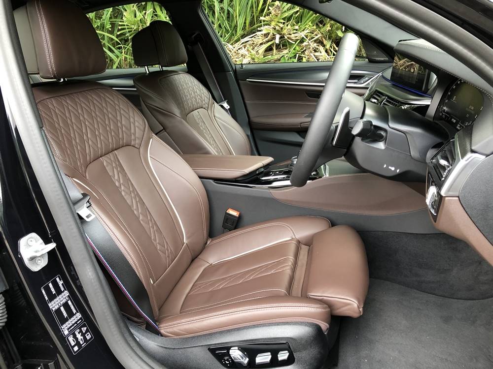 低調的激昂 BMW M550iA