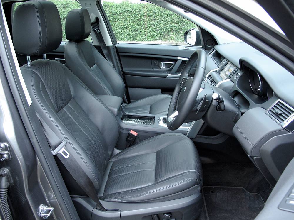 優閒冒險號 Land Rover Discovery Sport SE 2.0 7-Seater