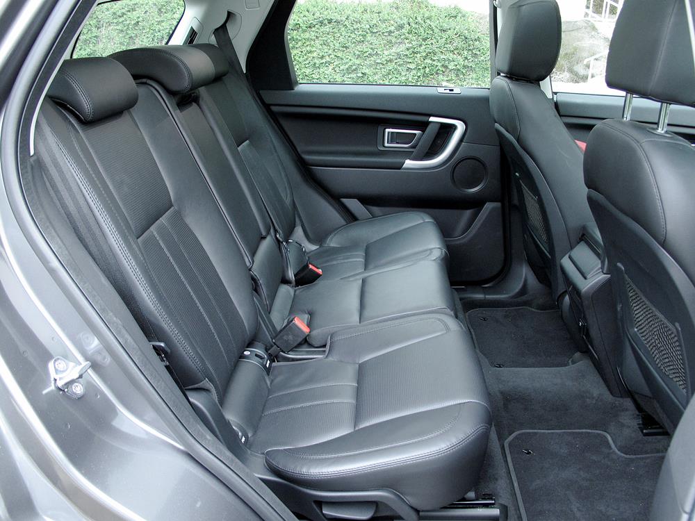 優閒冒險號 Land Rover Discovery Sport SE 2.0 7-Seater