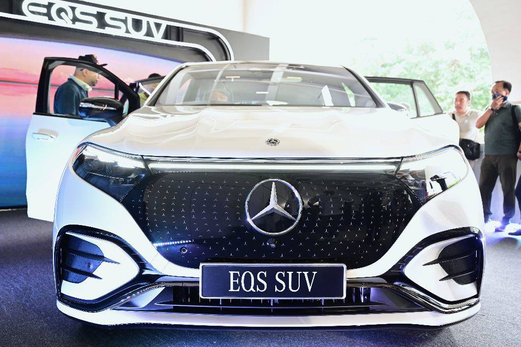 全新平治 EQS SUV 正式在香港推出