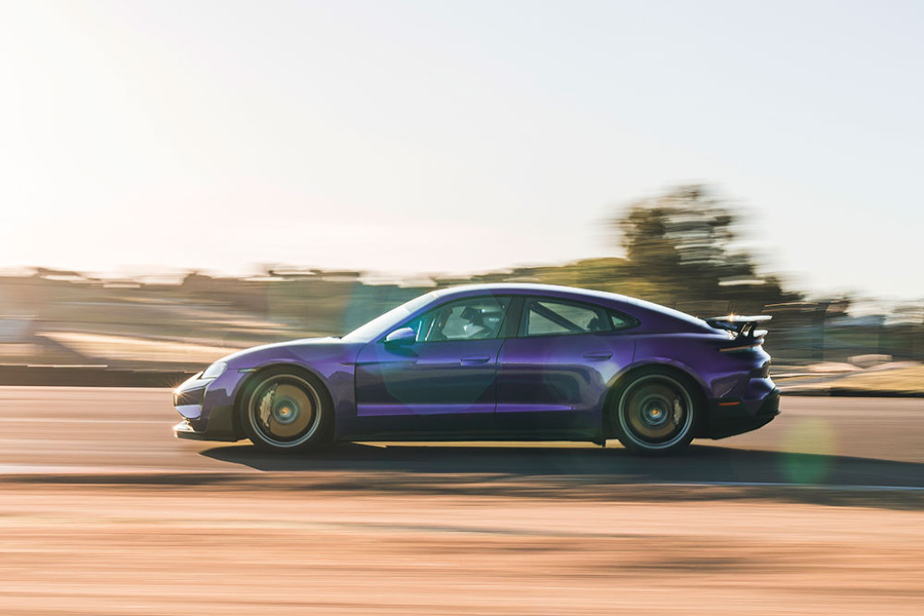 全新 Taycan Turbo GT：0～100km/h只需2.2秒