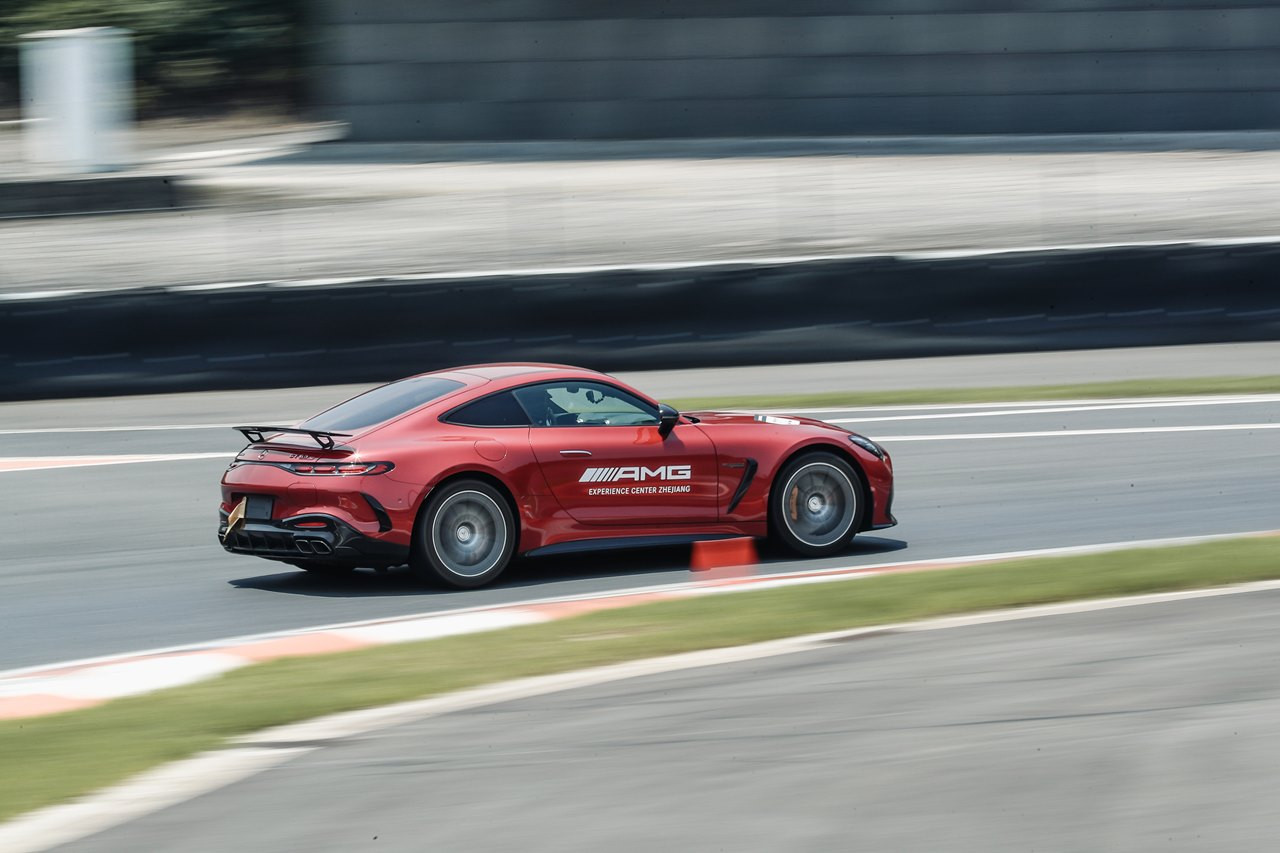 全球首個AMG體驗中心