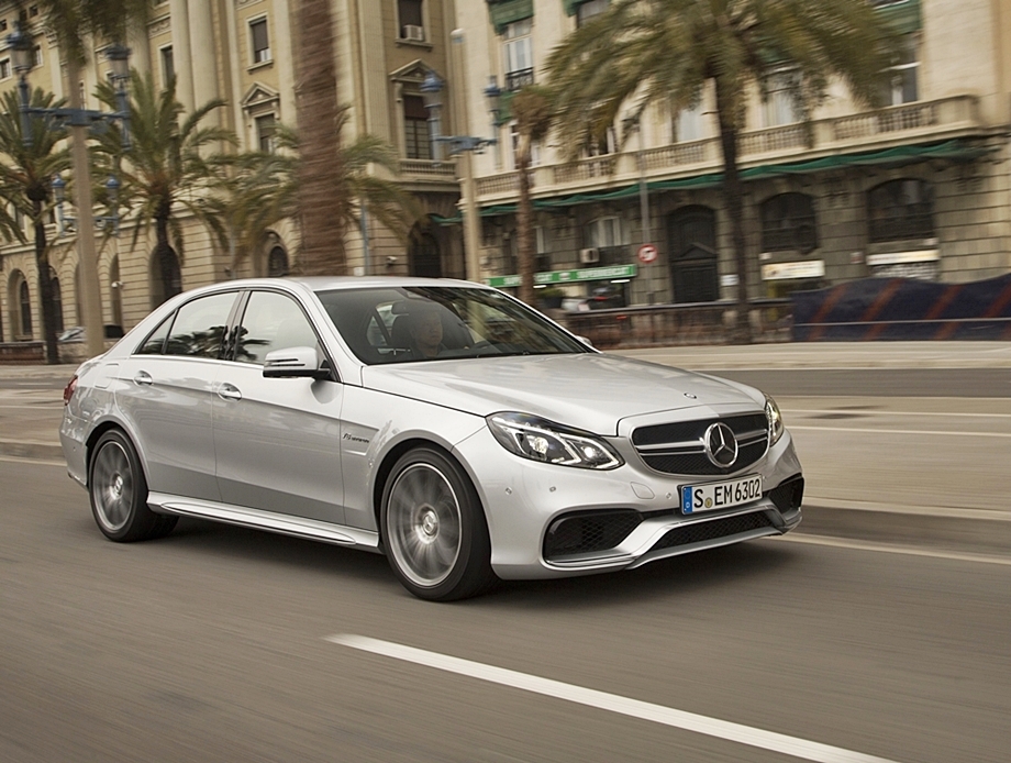 力神 - Mercedes E63 AMG