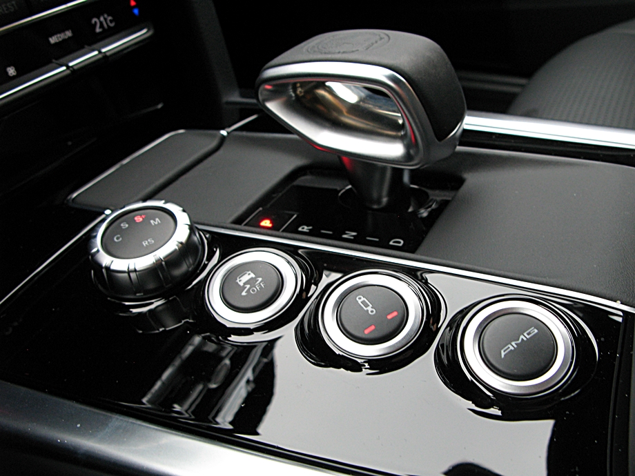 力神 - Mercedes E63 AMG