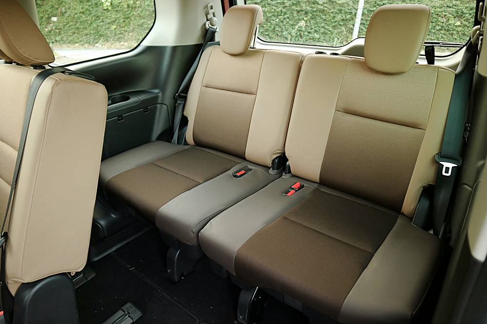加櫈唔該 Nissan Serena Highway Star VIP