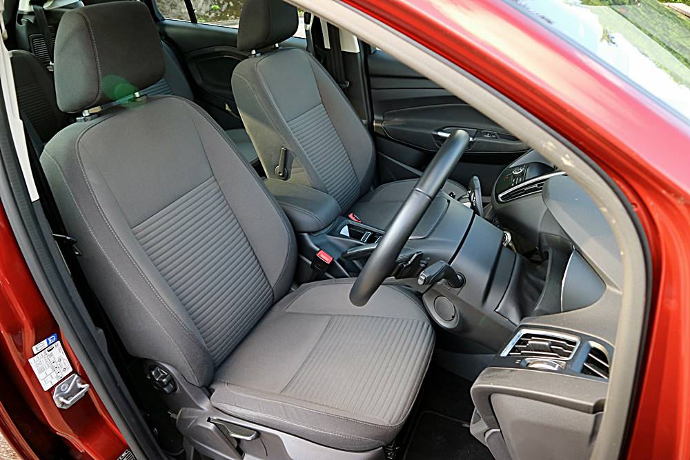 又平又劈得 Ford Grand C-Max