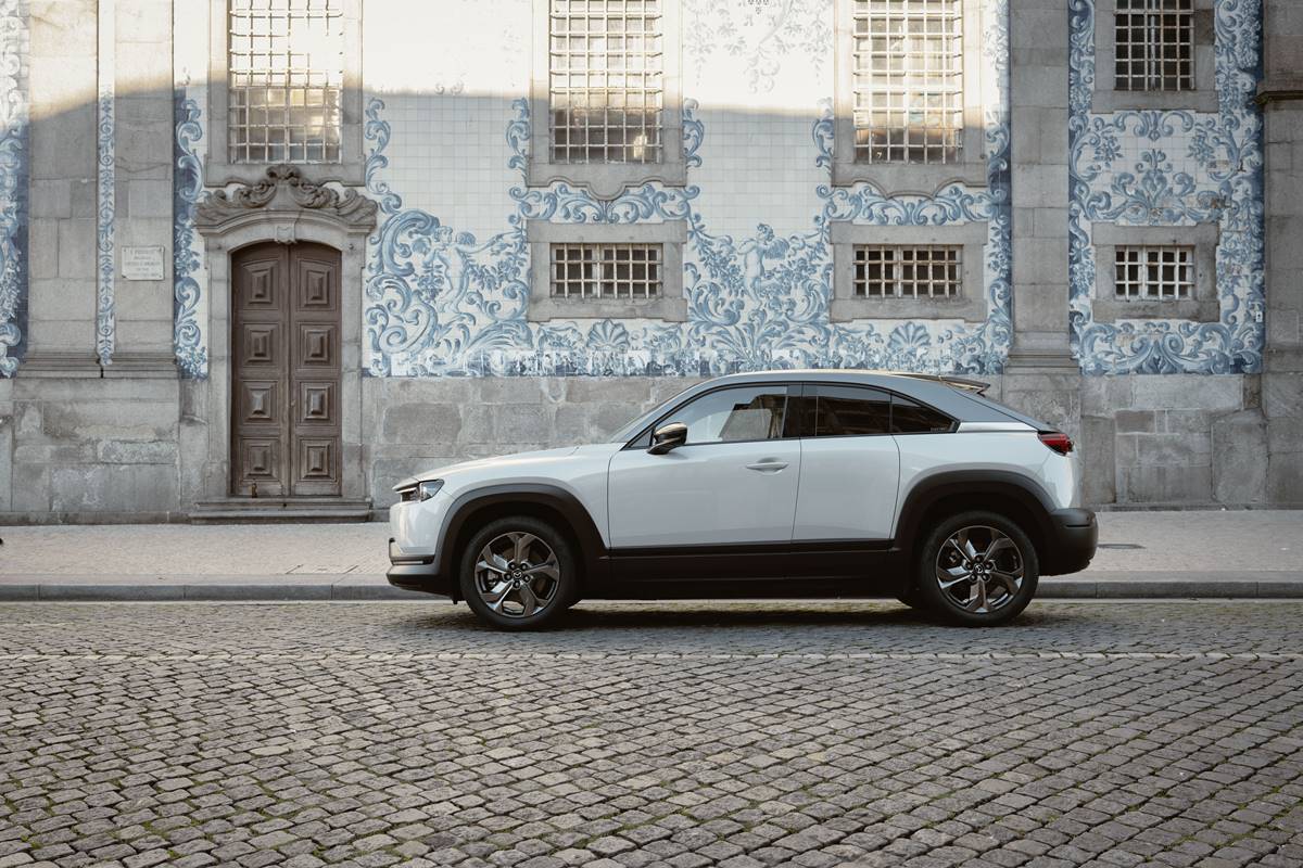 又要等多一年 Mazda MX-30 PHEV