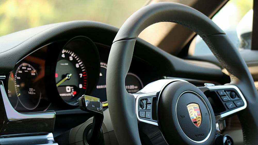 唔想落車 Porsche Panamera 4 e-hybrid Executive