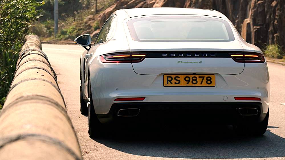 唔想落車 Porsche Panamera 4 e-hybrid Executive