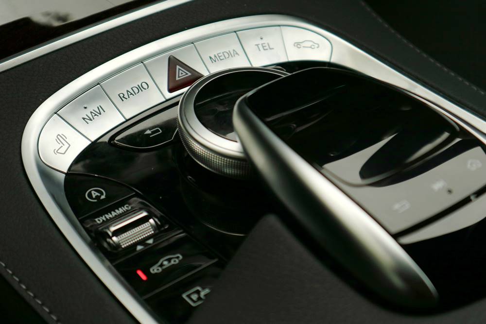 唔捨得落車 Mercedes-Benz S 320