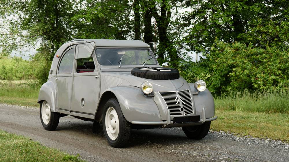 嚇壞占士邦的醜小鴨 - 鐵金剛系列 08