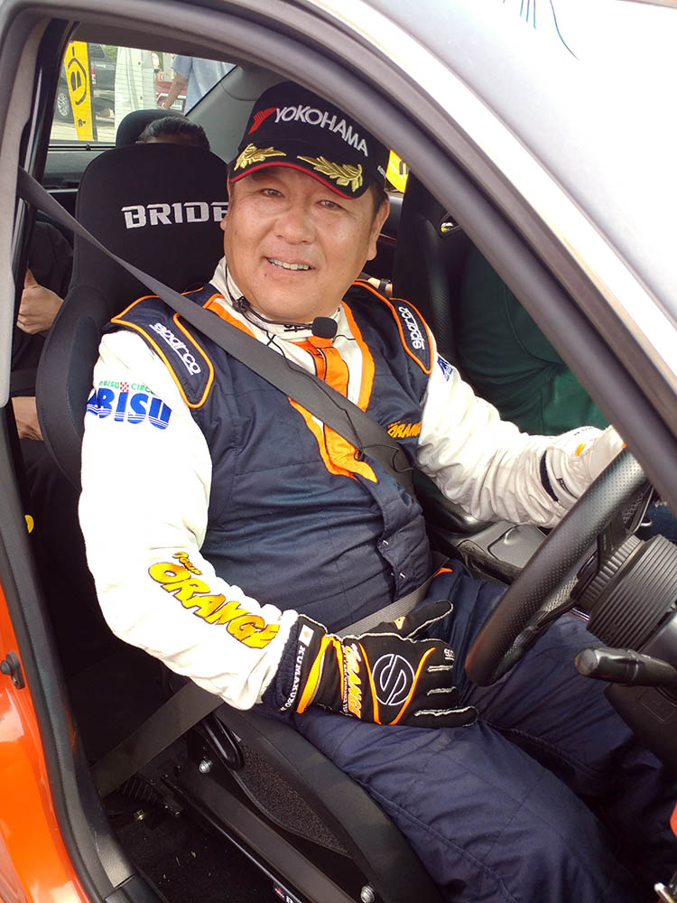 型仔的哥劈住入甩住出