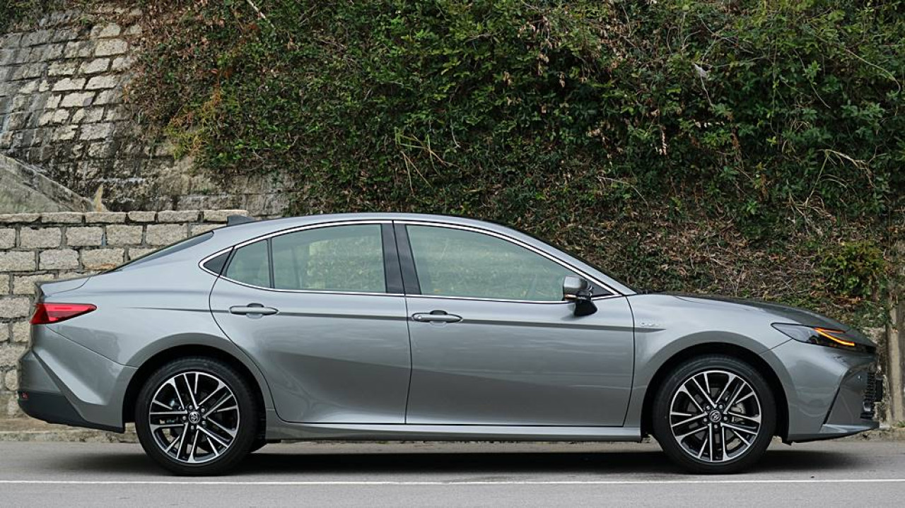 型格混房 Toyota Camry HEV