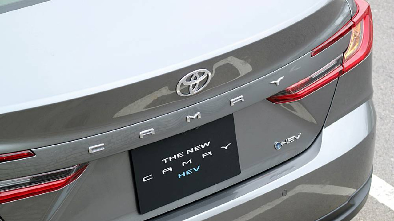 型格混房 Toyota Camry HEV
