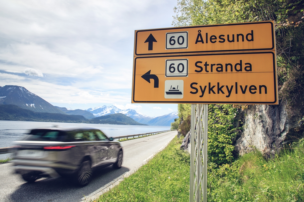 型的突破 Range Rover Velar海外試車