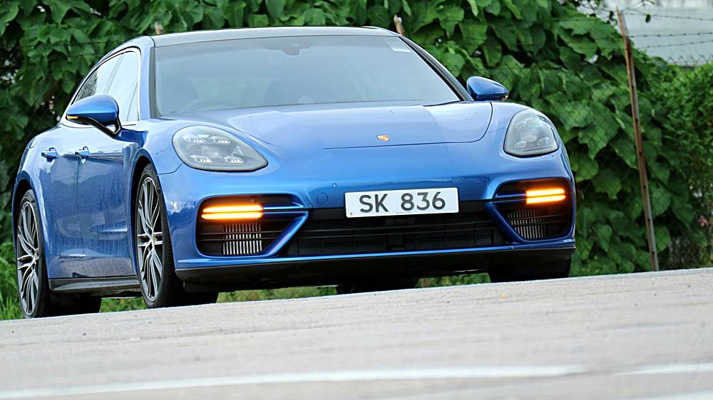 城巿獵車 Porsche Panamera Turbo Sport Turismo