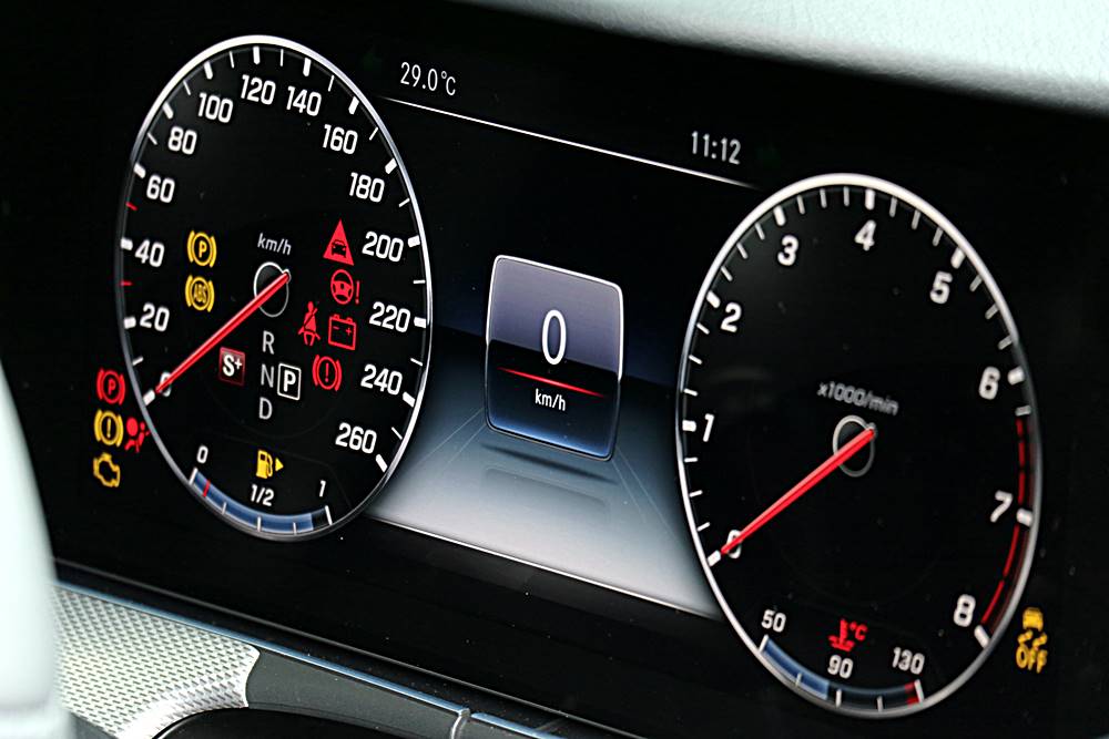 多出一分力 Mercedes-Benz E 250 Sedan