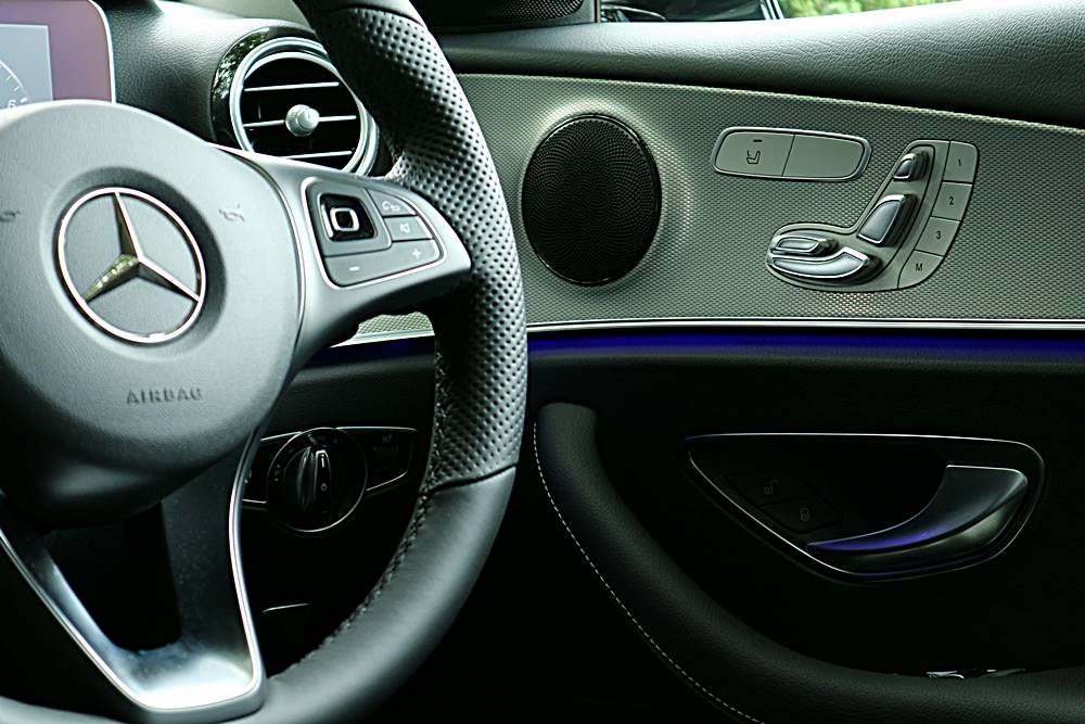 多出一分力 Mercedes-Benz E 250 Sedan