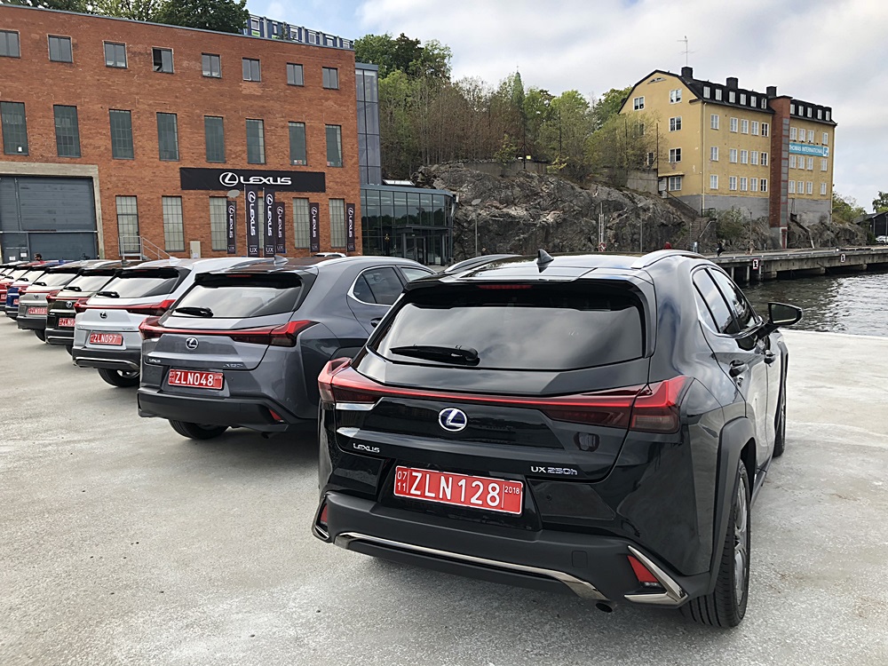 大膽有為 Lexus UX