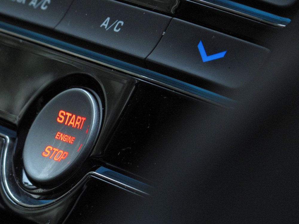 大貓騎乘記 Jaguar XE Prestige