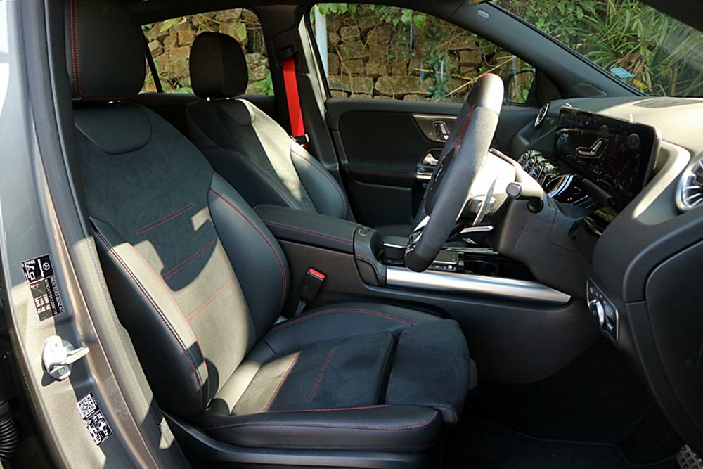 小小辣 Mercedes-AMG GLA 35 4MATIC