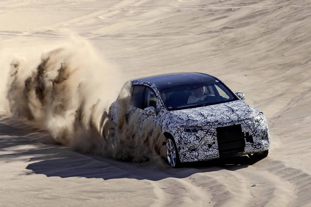 平治預告在4月19日發布EQS SUV