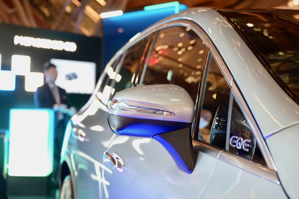 平治EQE SUV 350 4MATIC正式在香港推出