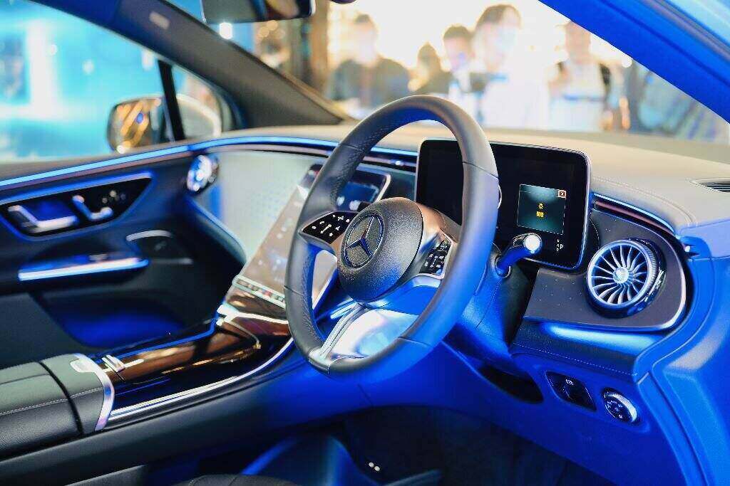 平治EQE SUV 350 4MATIC正式在香港推出