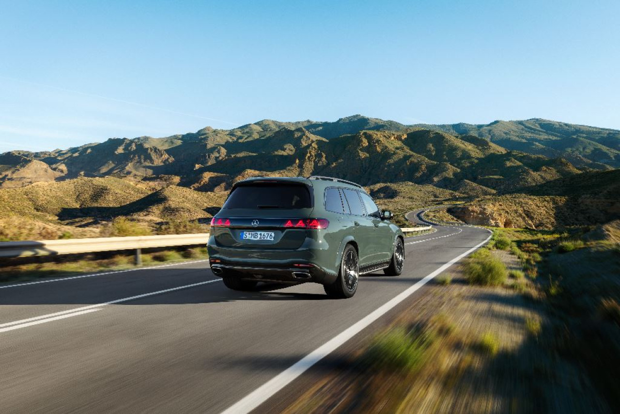 平治GLS SUV小改款全面升級