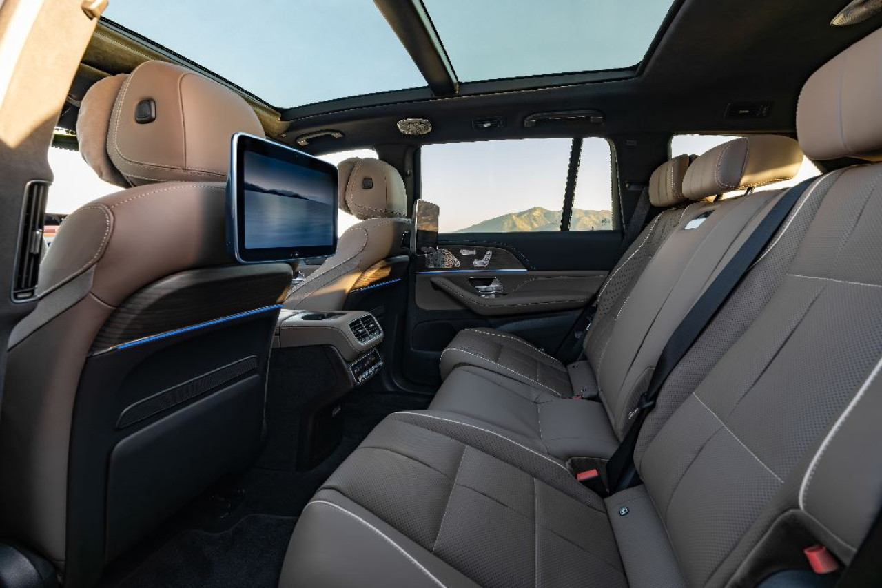 平治GLS SUV小改款全面升級