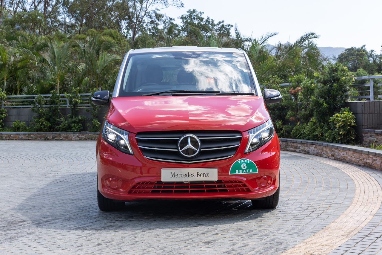 平治eVito Taxi - 香港首款電動輪椅的士