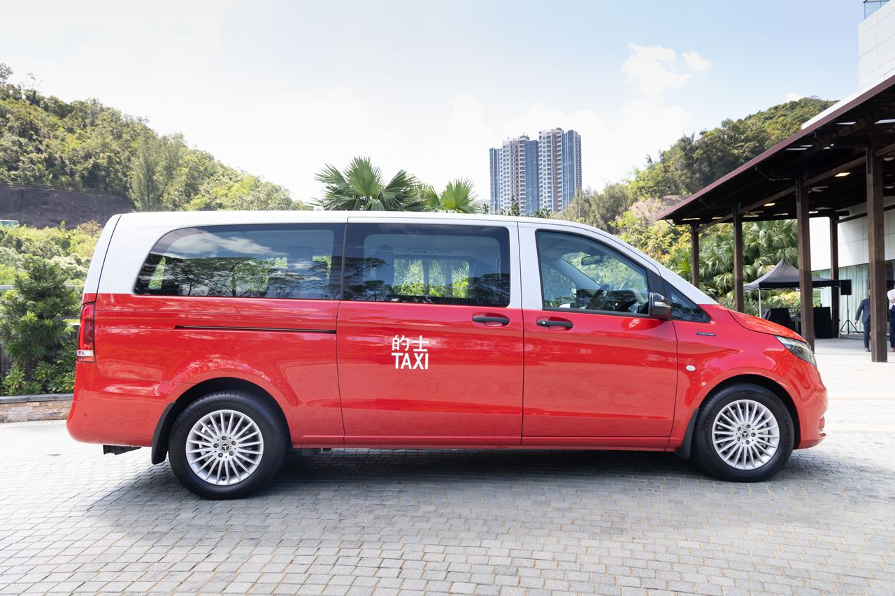 平治eVito Taxi - 香港首款電動輪椅的士