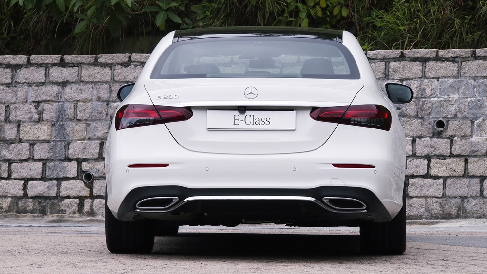 年輕中產口味 Mercedes-Benz E 200 AMG Line