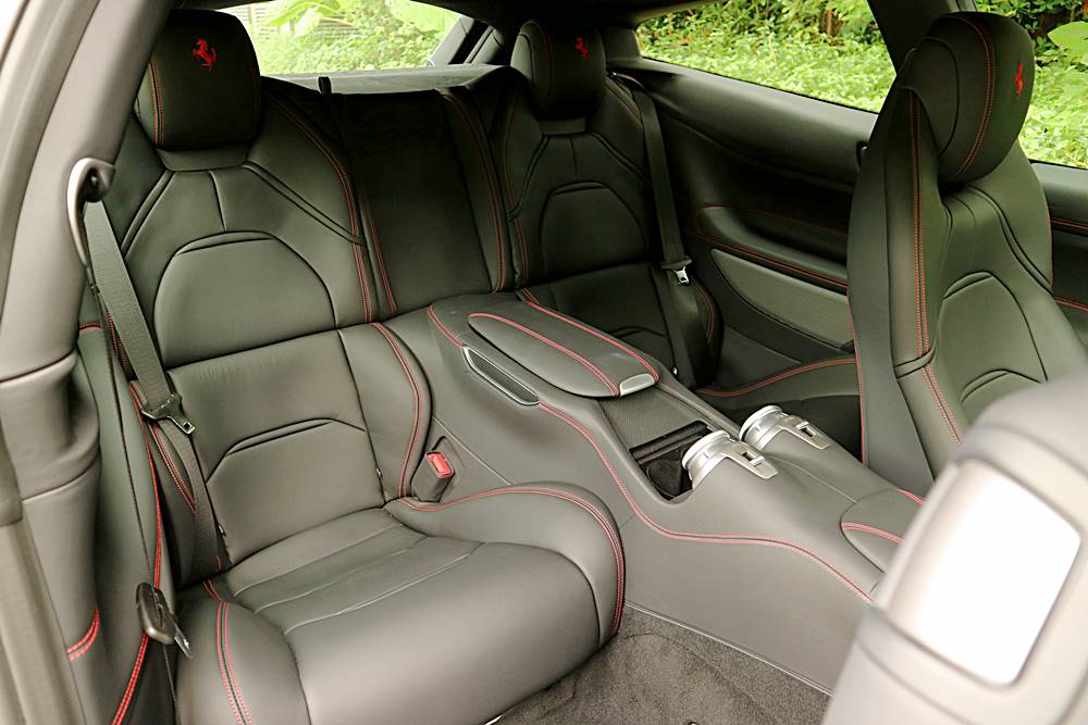 強旅 Ferrari GTC4 Lusso T