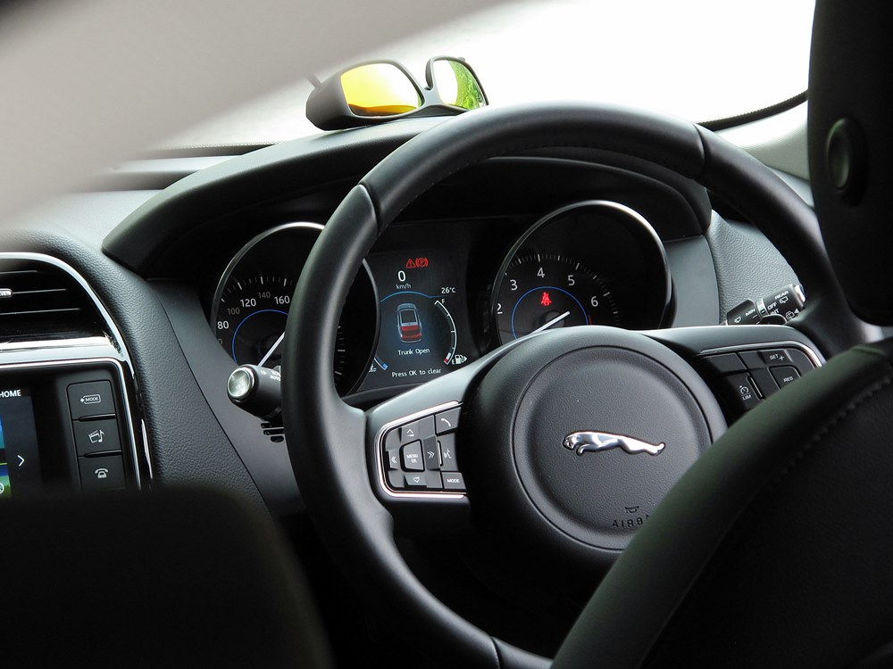 強襲 Jaguar F-PACE 35t Prestige