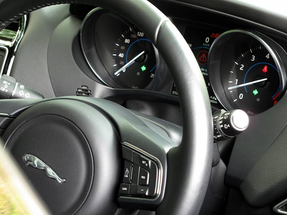 強襲 Jaguar F-PACE 35t Prestige