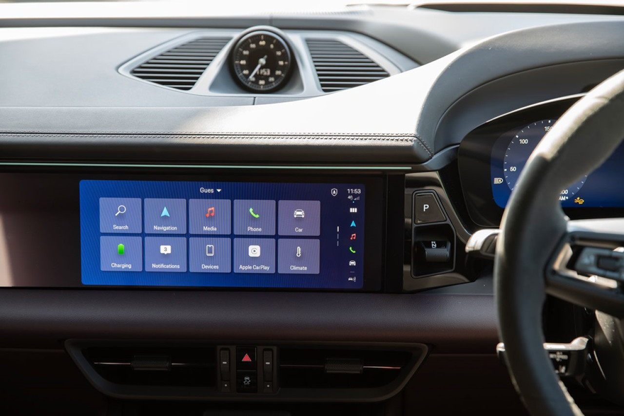 快狠準 Porsche Macan Turbo Electric