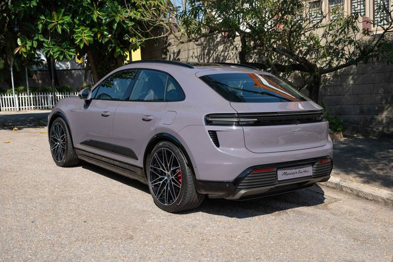 快狠準 Porsche Macan Turbo Electric