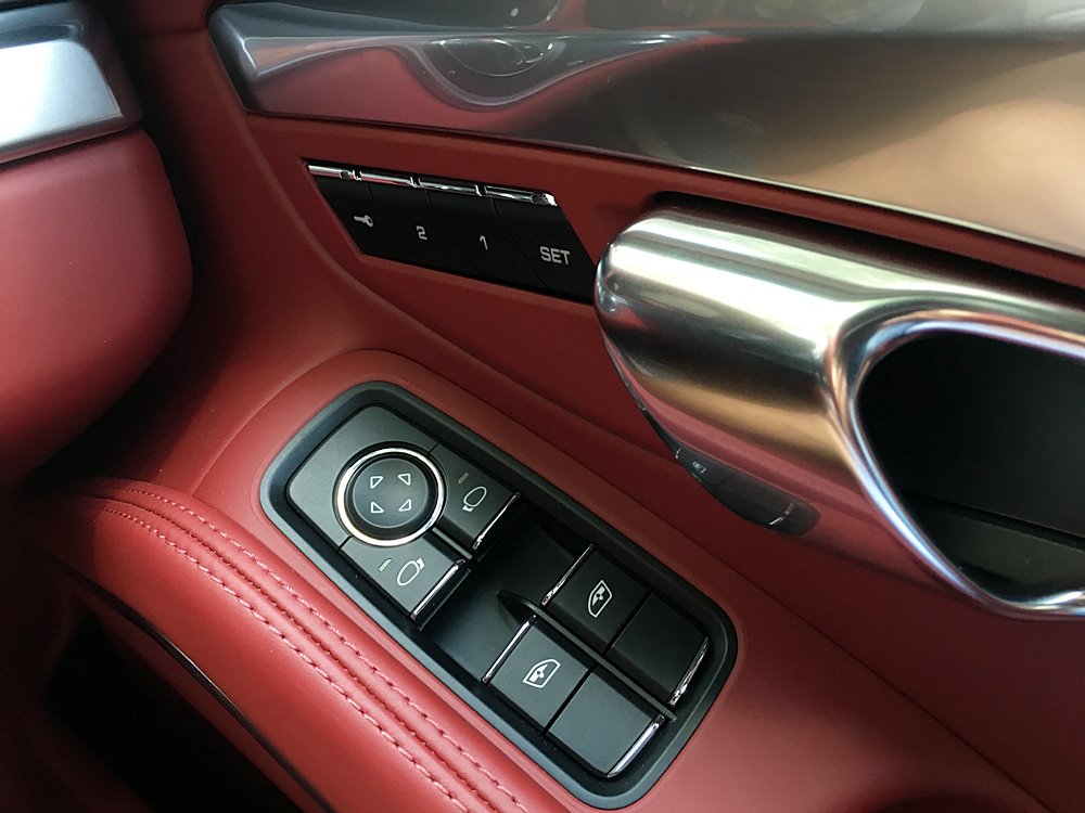 悍將 Porsche 911 Carrera S