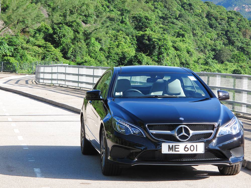 抵玩轎跑Mercedes-Benz E 250 Coupé