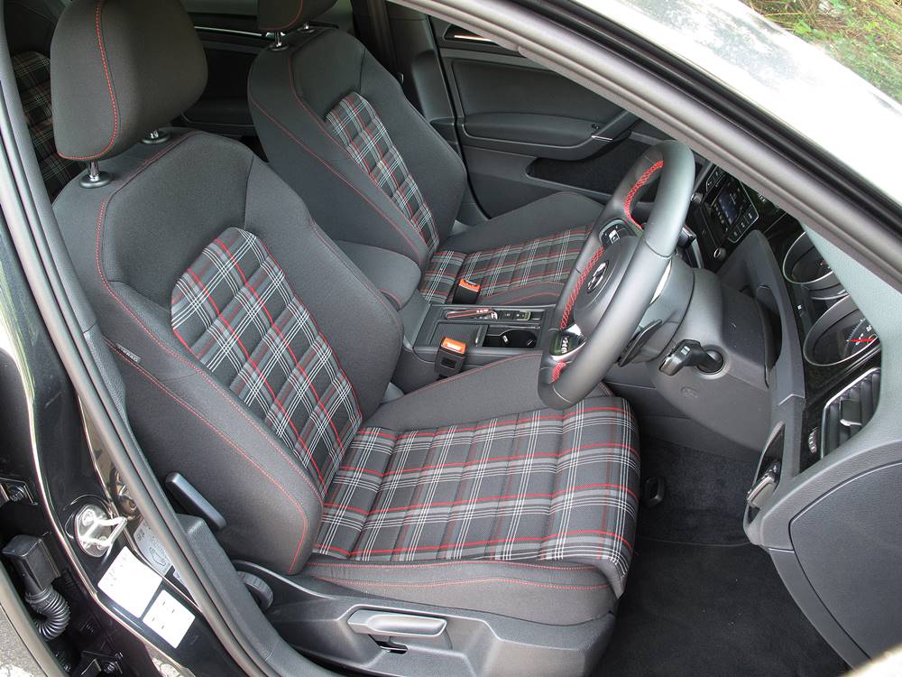 抵玩雙辣 Volkswagen Golf GTI Driver's Edition & Scriocco 230 TSI GTS