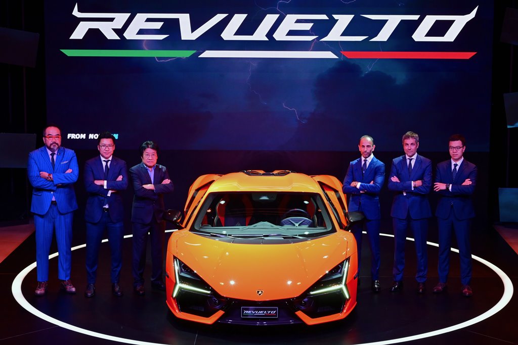 插電狂牛 Lamborghini Revuelto