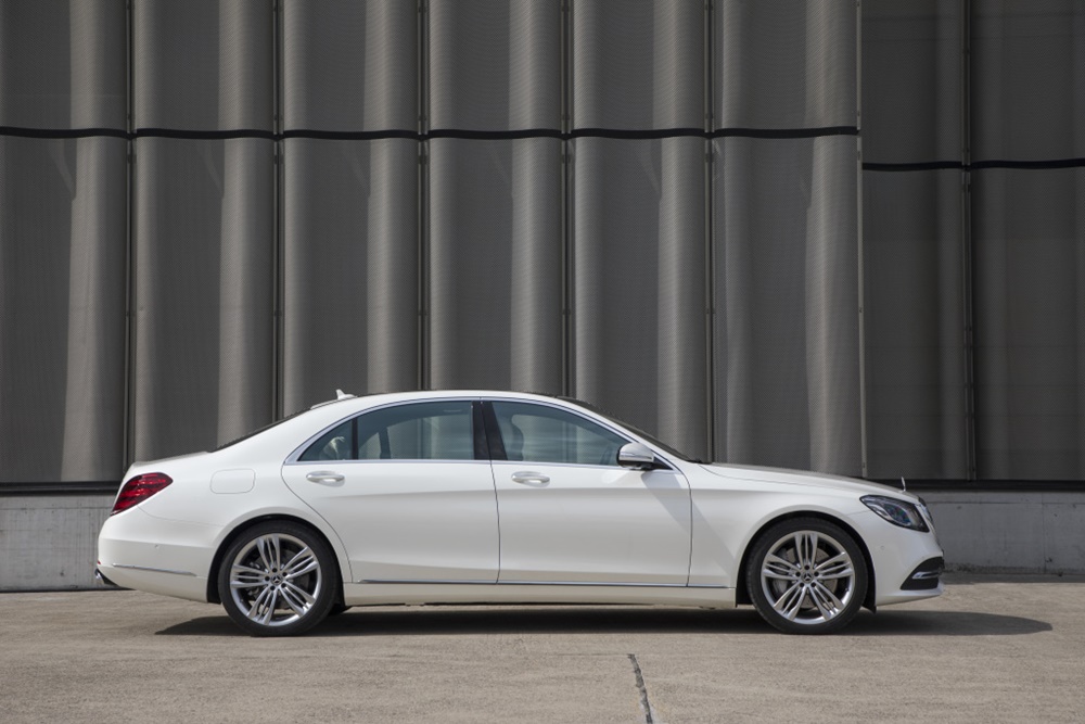 撒手鐧 Mercedes-Benz S 560 海外試車