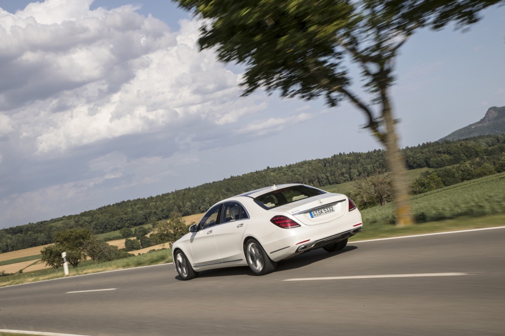 撒手鐧 Mercedes-Benz S 560 海外試車