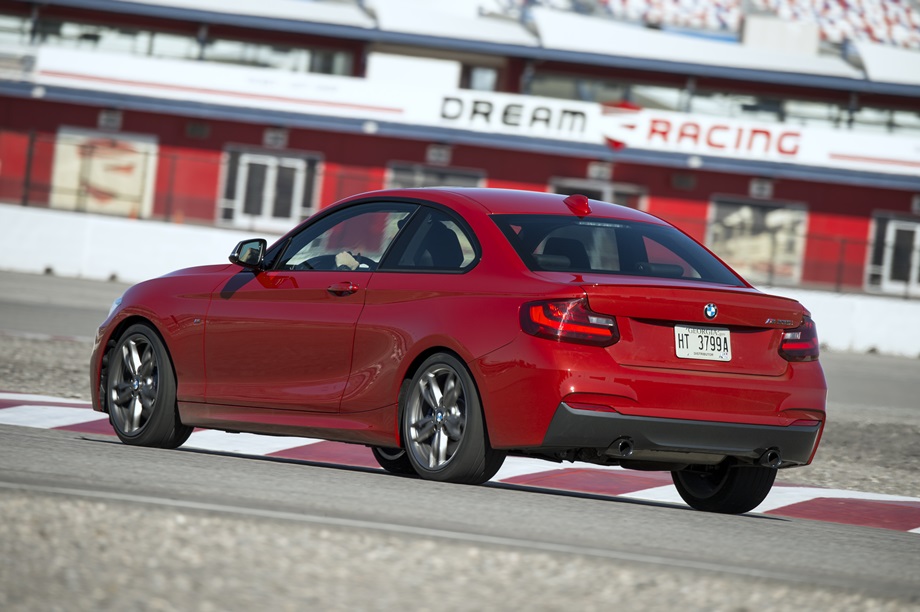 新一代終極駕駛機器 - 2014 BMW M235i