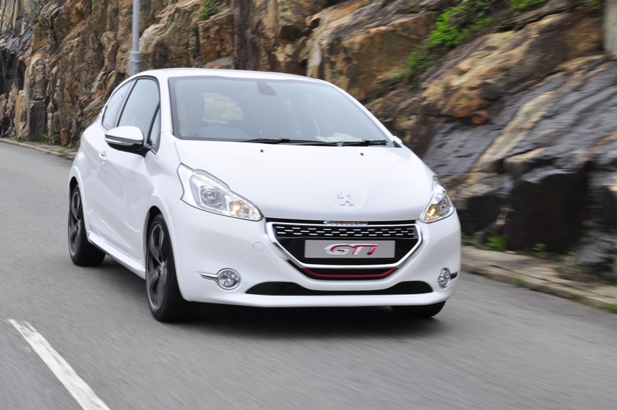 新彎王 - Peugeot 208 GTi